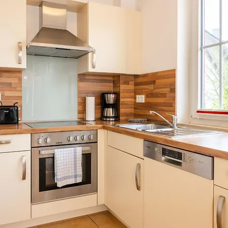 Urlaub Im Reethaus Delphin Mit Whirlpool Und Sauna By Interhome * Beckerwitz